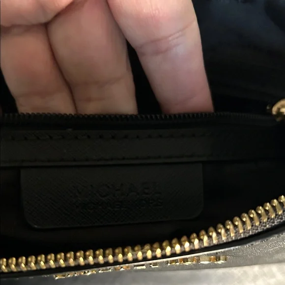 Michael Kors Cindy‎ Dome Crossbody Bag - Picture 8 of 12